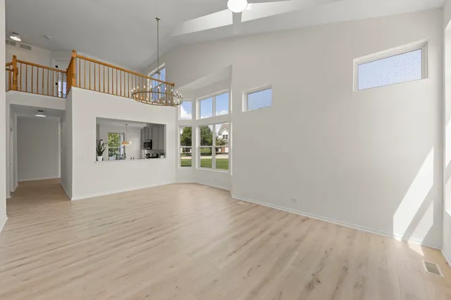 $337,900 | 911 Bluebell Circle, Joliet, IL 60431