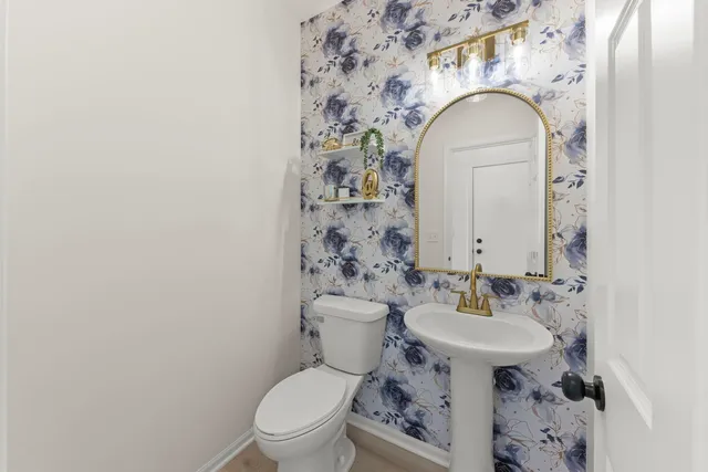 $337,900 | 911 Bluebell Circle, Joliet, IL 60431