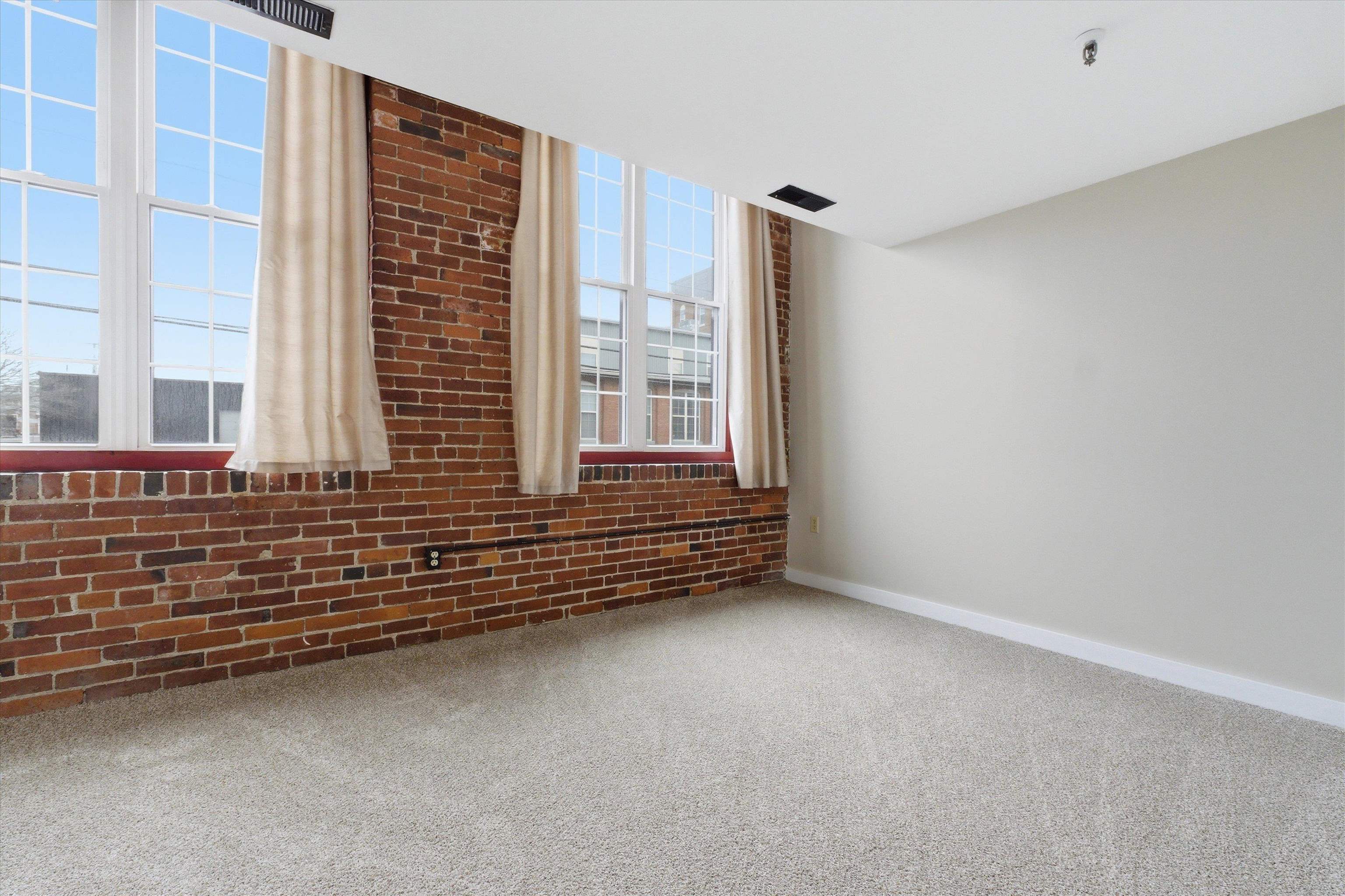 470 Silver Street, Unit 222 Manchester, NH 03103 - Photo 13 of 26