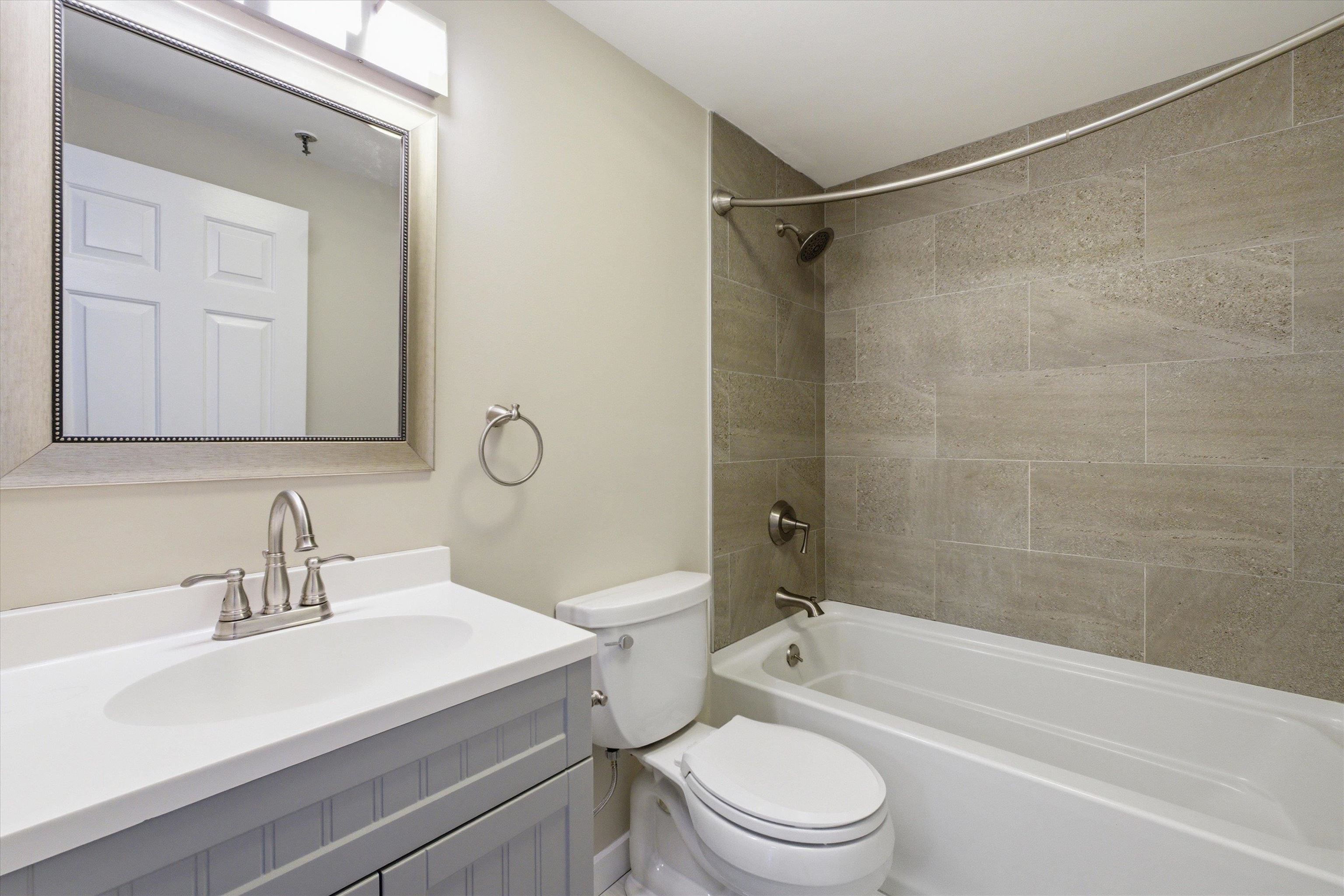 470 Silver Street, Unit 222 Manchester, NH 03103 - Photo 17 of 26