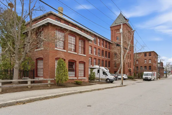 $250,000 | 470 Silver Street, Unit 222, Manchester, NH 03103