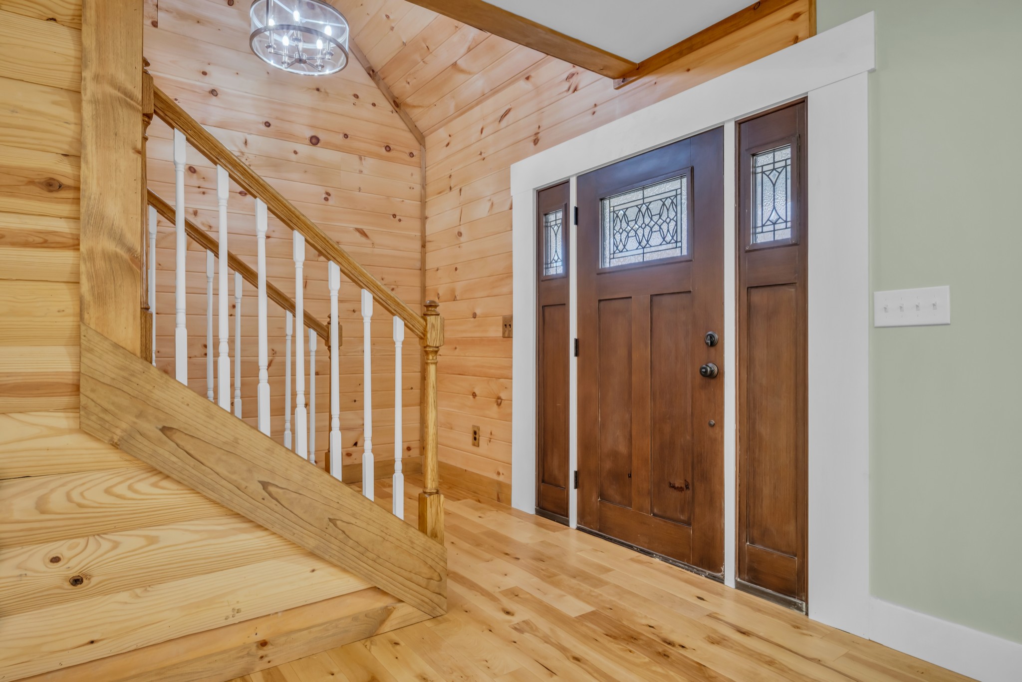 718 Darrell Rye Road Erin, TN 37061 - Photo 7 of 38 a view of a hallway with entryway