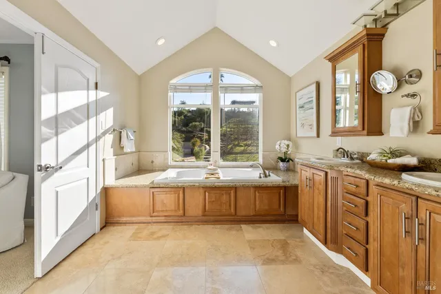 $1,395,000 | 240 Hidden Valley Lane, Vacaville, CA 95688