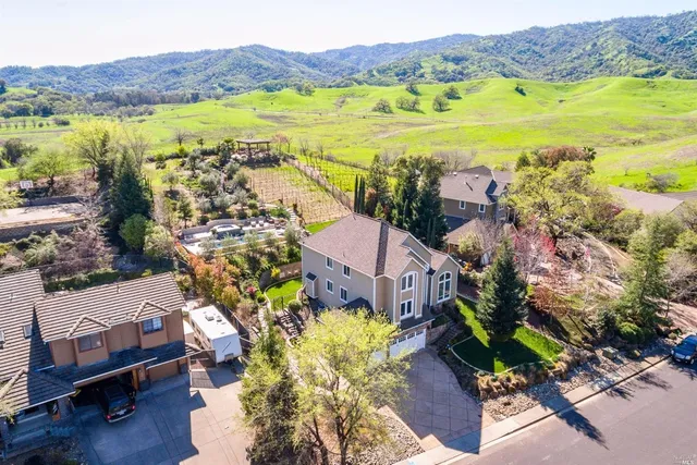 $1,395,000 | 240 Hidden Valley Lane, Vacaville, CA 95688