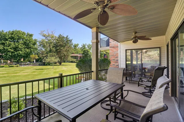 $2,700 | 31 Abbey Villa Circle, Unit A, Fontana, WI 53125