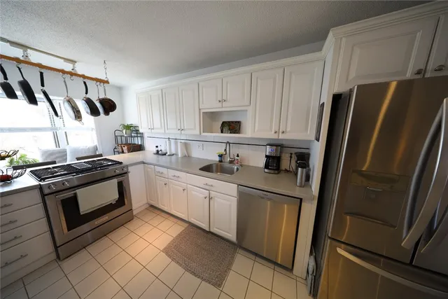 $679,000 | 143 Windward Lane, Bristol, RI 02809