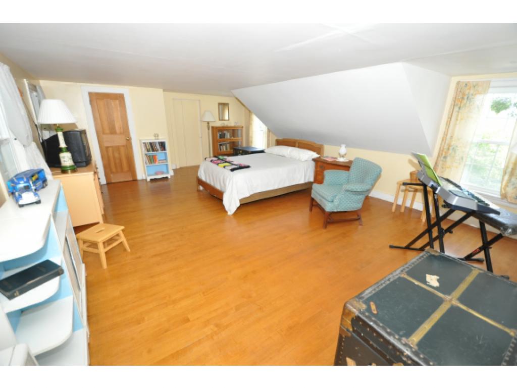 157 New Boston Road Bedford, NH 03110 - Photo 18 of 25 Gallery Image 18