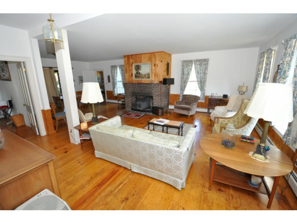 157 New Boston Road Bedford, NH 03110 - Photo 4 of 25 Gallery Image 4