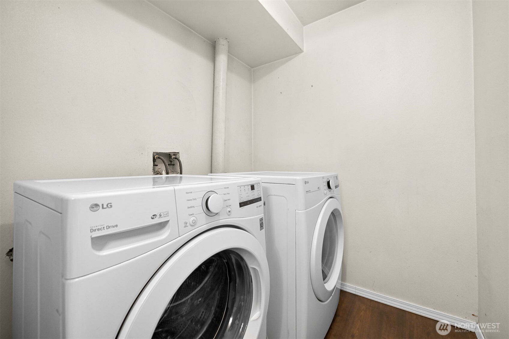 372 Sudden Valley Drive Bellingham, WA 98229 - Photo 16 of 20 a utility room with dryer and washer