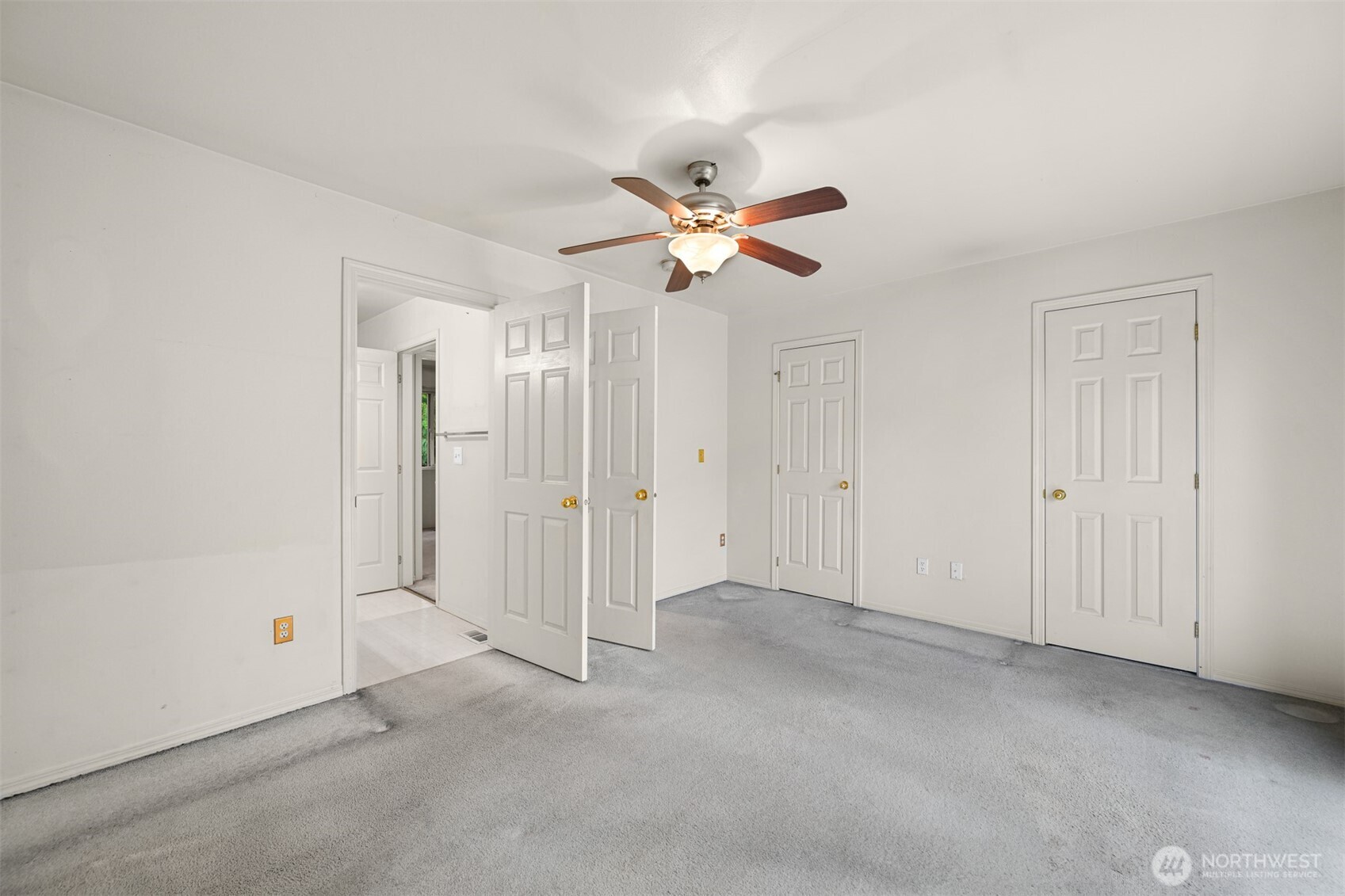 372 Sudden Valley Drive Bellingham, WA 98229 - Photo 4 of 20 a view of an empty room