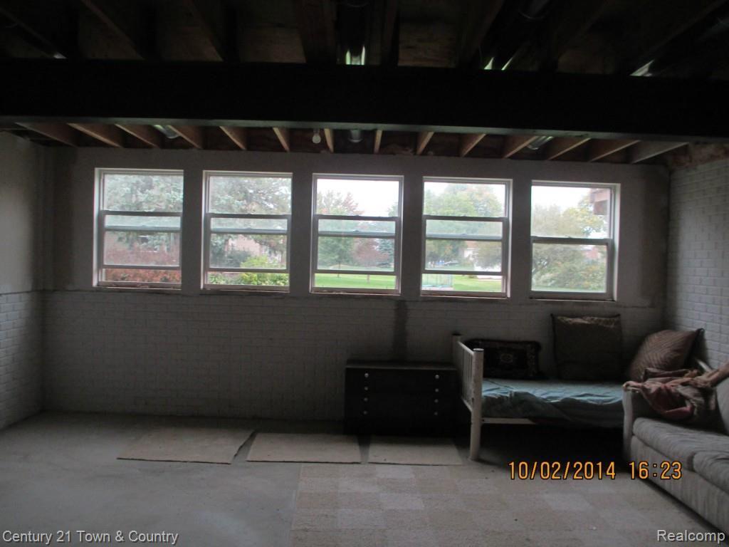 2600 Florence Drive Rochester, MI 48309 - Photo 35 of 36 2600 Florence 100314 045.jpg