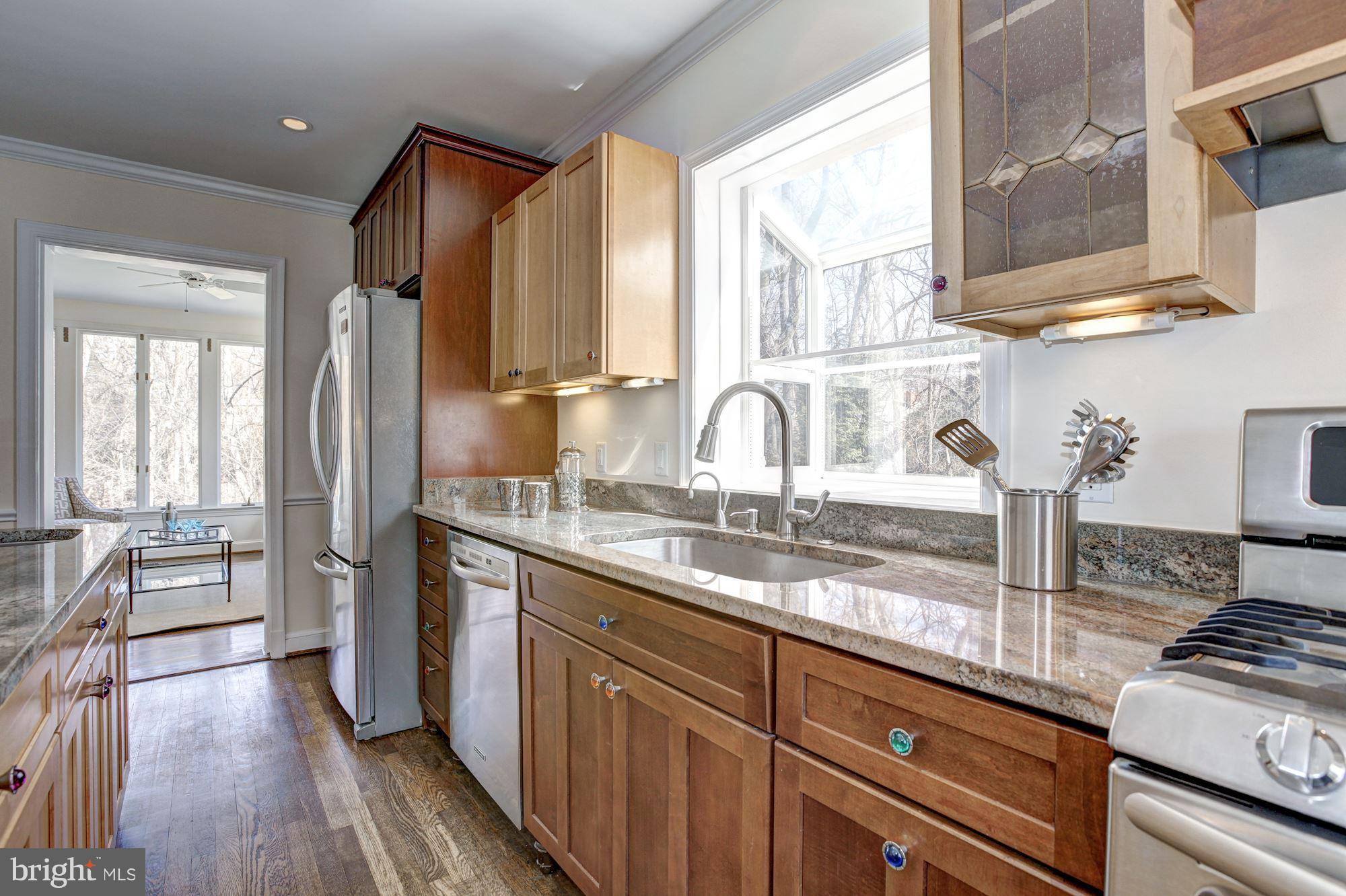 5317 Wriley Road Bethesda, MD 20816 - Photo 10 of 30 Kitchen