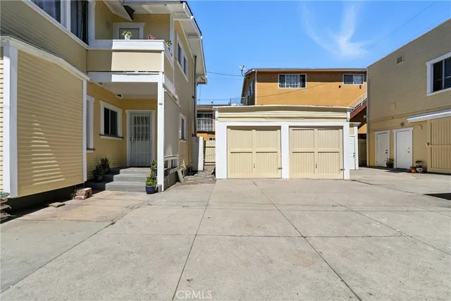 a view of a white building