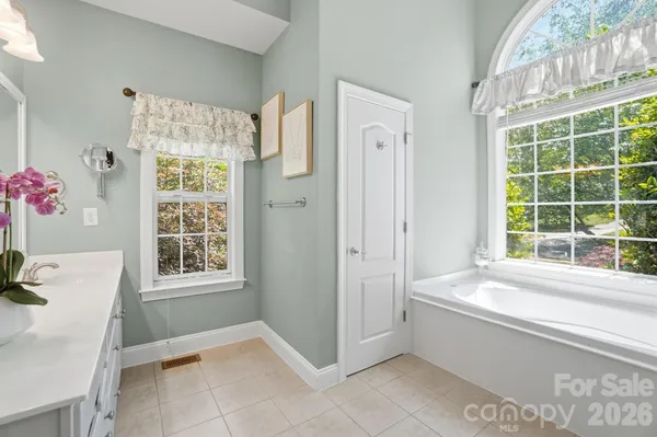 $740,000 | 1011 Potters Bluff Road, Wesley Chapel, NC 28110