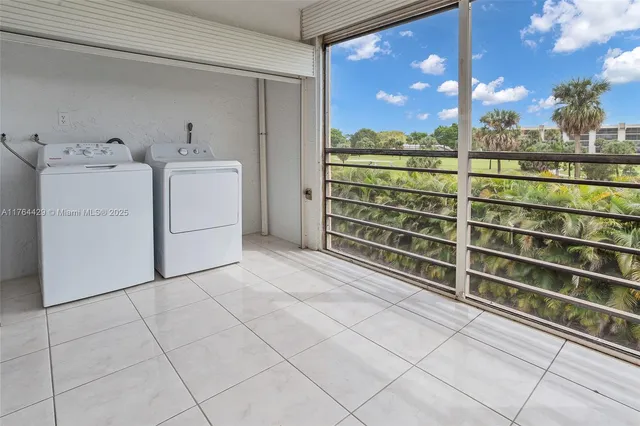 $244,000 | 9370 Southwest 8th Street, Unit 322, Boca Raton, FL 33428