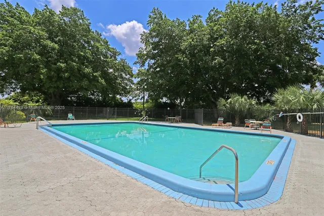 $244,000 | 9370 Southwest 8th Street, Unit 322, Boca Raton, FL 33428