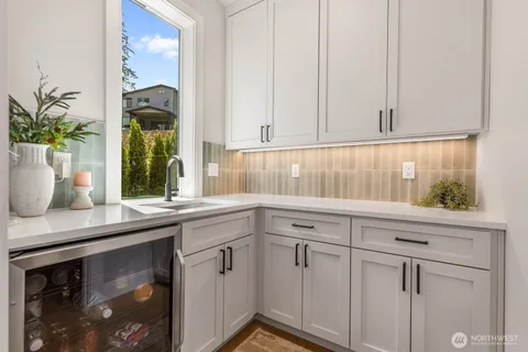 $2,199,950 | 2708 220th Place Southwest, Brier, WA 98036