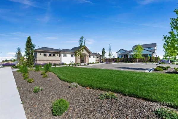 $414,900 | 2160 East Deep Purple Lane, Meridian, ID 83642