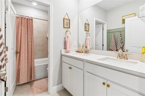 $599,999 | 2510 Warren Acrs Boulevard, Wesley Chapel, FL 33543