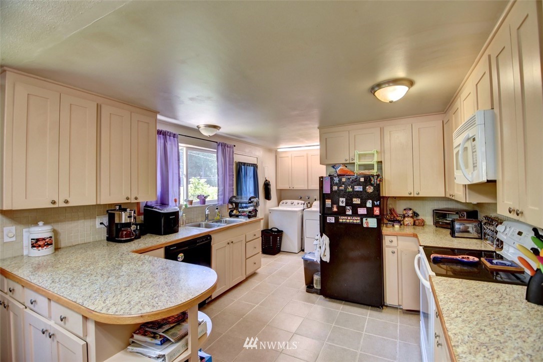 5447 Johnson Point Road Northeast Olympia, WA 98516 - Photo 23 of 37 Gallery Image 23