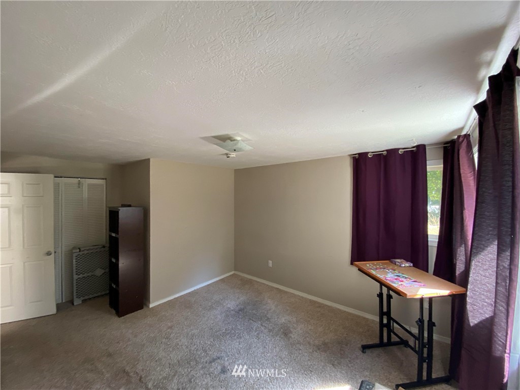 5447 Johnson Point Road Northeast Olympia, WA 98516 - Photo 6 of 37 Gallery Image 6