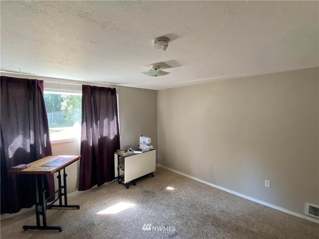 5447 Johnson Point Road Northeast Olympia, WA 98516 - Photo 7 of 37 Gallery Image 7