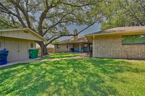 $410,000 | 1600 Pecan Street, Brenham, TX 77833