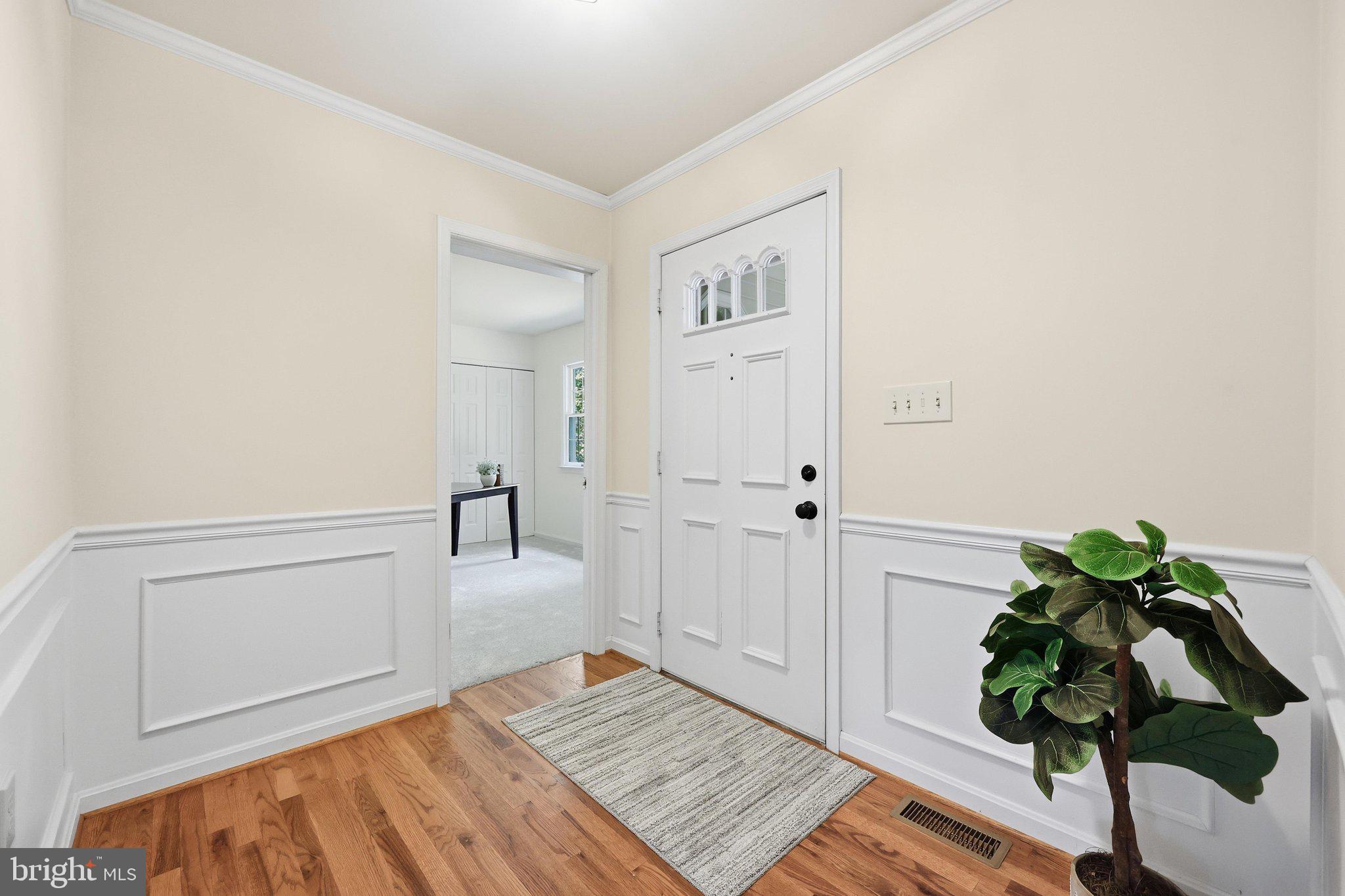 13315 Old Annapolis Road Mount Airy, MD 21771 - Photo 3 of 65 Foyer