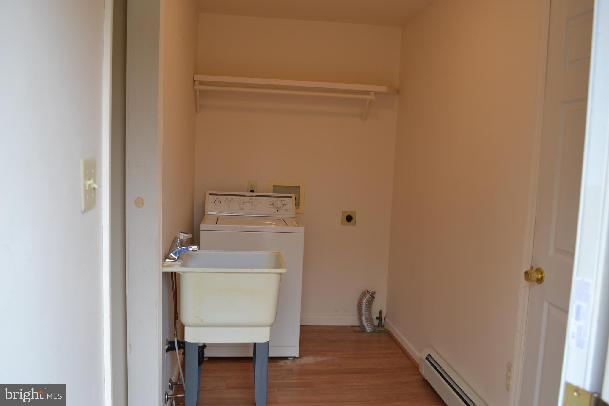 140 Commodore Road Manahawkin, NJ 08050 - Photo 13 of 19 Gallery Image 13