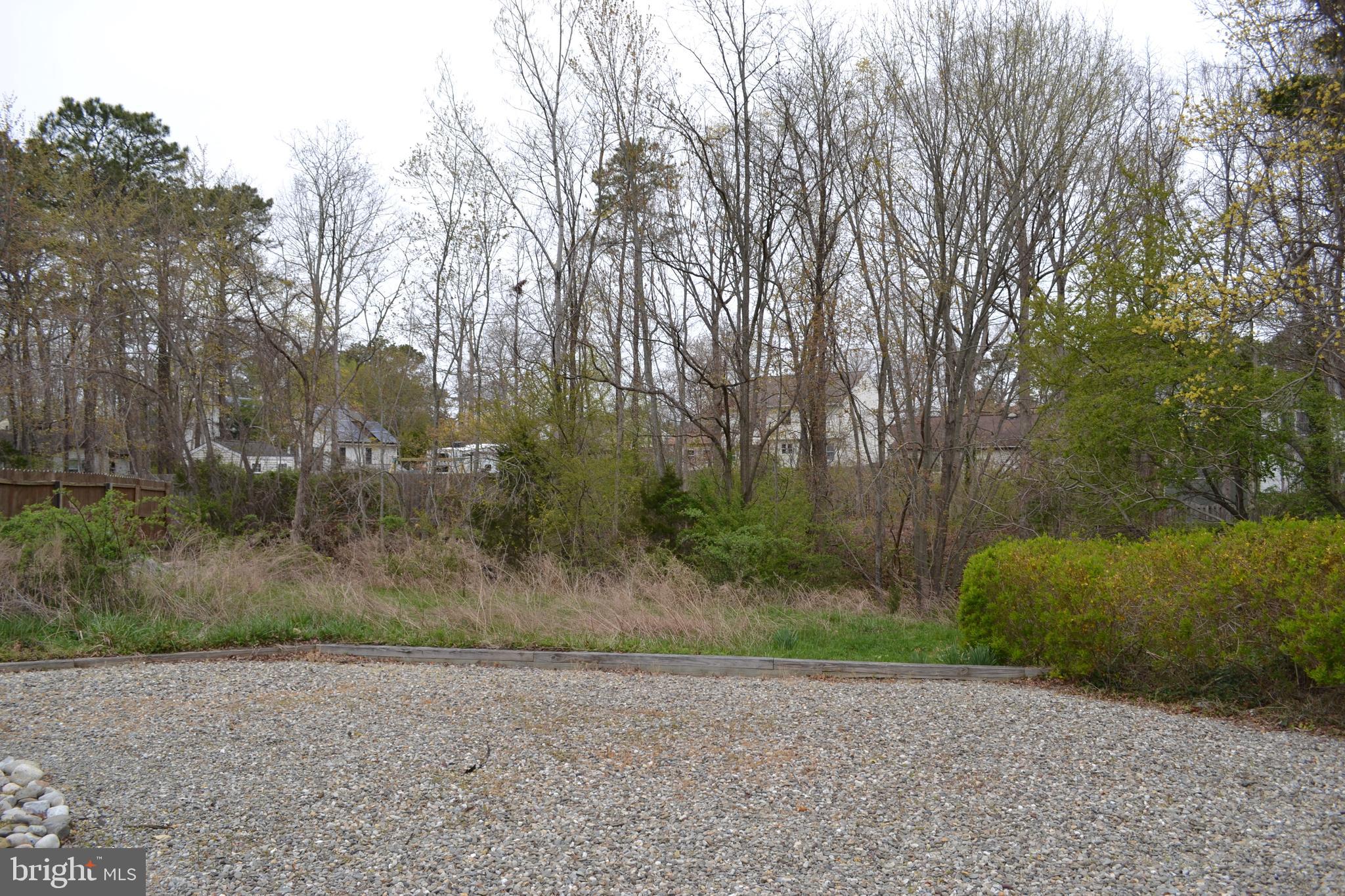 140 Commodore Road Manahawkin, NJ 08050 - Photo 3 of 19 Gallery Image 3