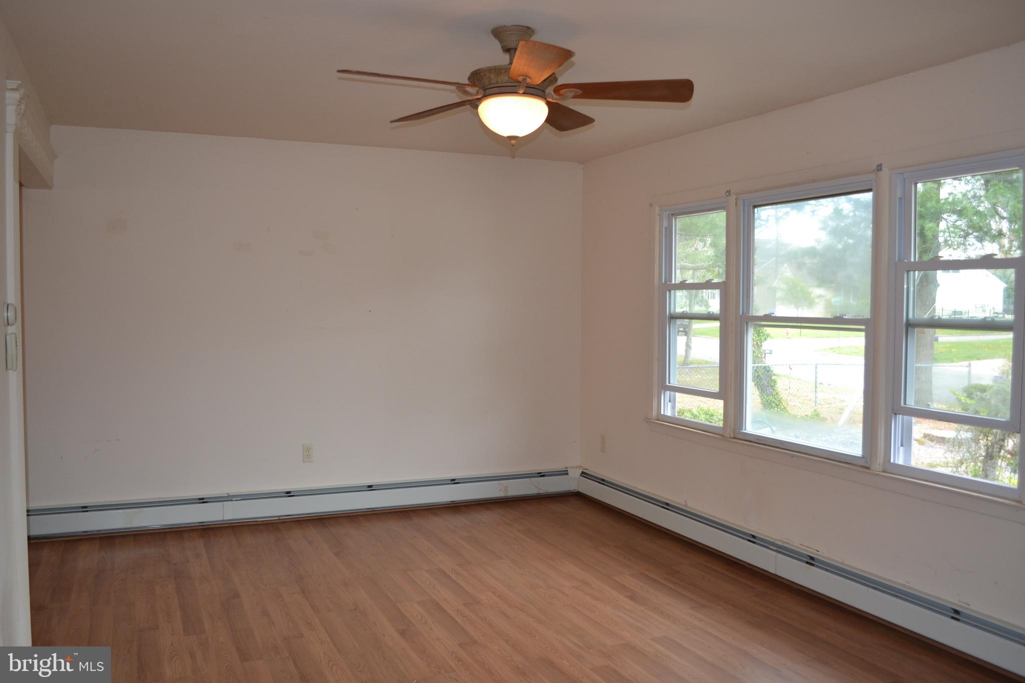 140 Commodore Road Manahawkin, NJ 08050 - Photo 10 of 19 Gallery Image 10