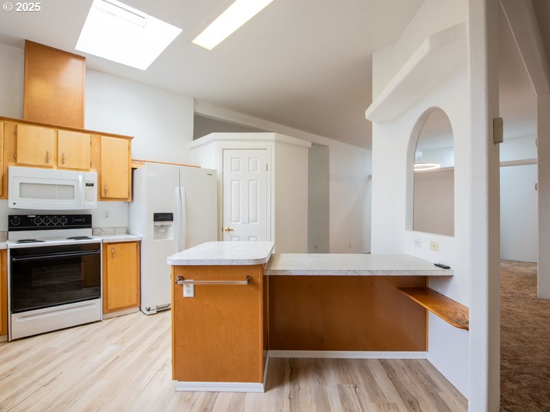 1310 David Avenue Eugene, OR 97404 - Photo 16 of 48