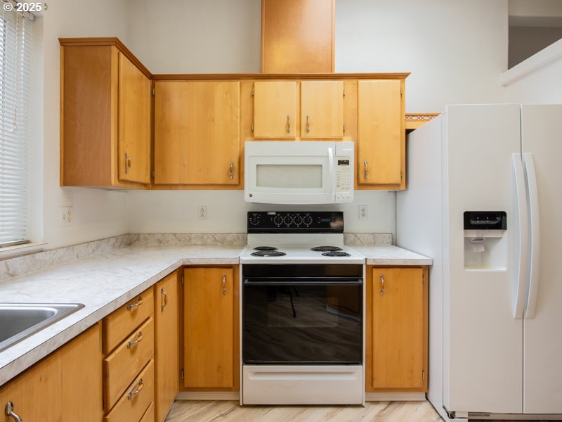 1310 David Avenue Eugene, OR 97404 - Photo 18 of 48