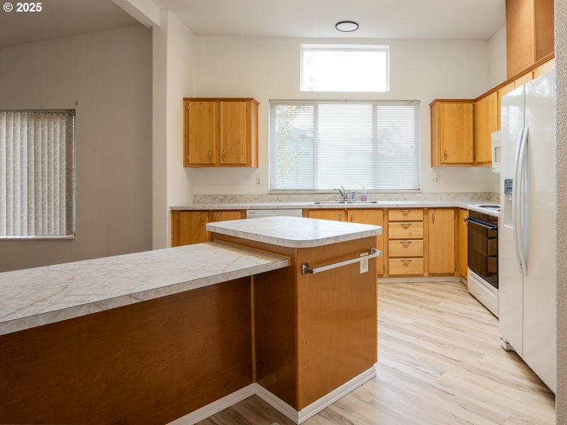 1310 David Avenue Eugene, OR 97404 - Photo 23 of 48