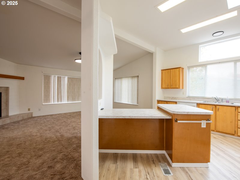 1310 David Avenue Eugene, OR 97404 - Photo 24 of 48