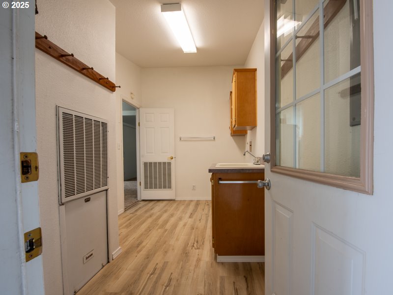 1310 David Avenue Eugene, OR 97404 - Photo 40 of 48