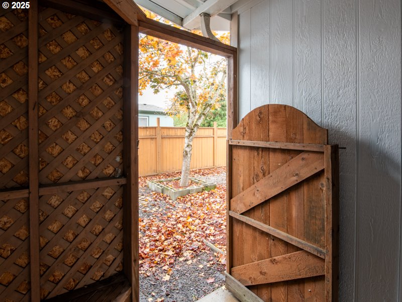 1310 David Avenue Eugene, OR 97404 - Photo 41 of 48