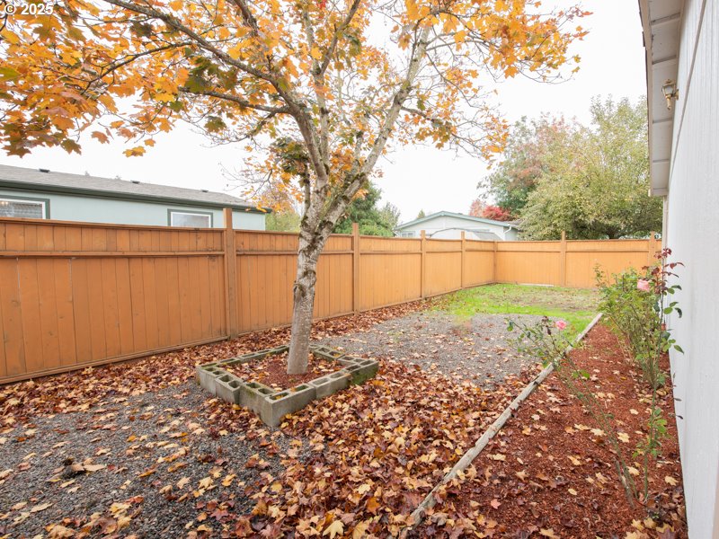 1310 David Avenue Eugene, OR 97404 - Photo 42 of 48