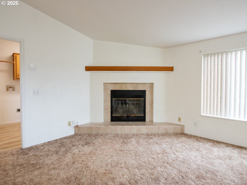 1310 David Avenue Eugene, OR 97404 - Photo 9 of 48