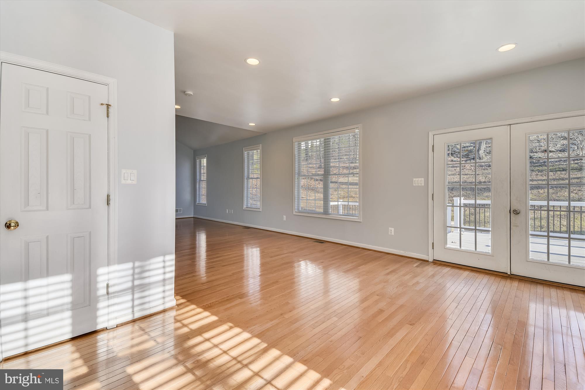 9745 Crest Hill Road Marshall, VA 20115 - Photo 14 of 56 Gallery Image 14