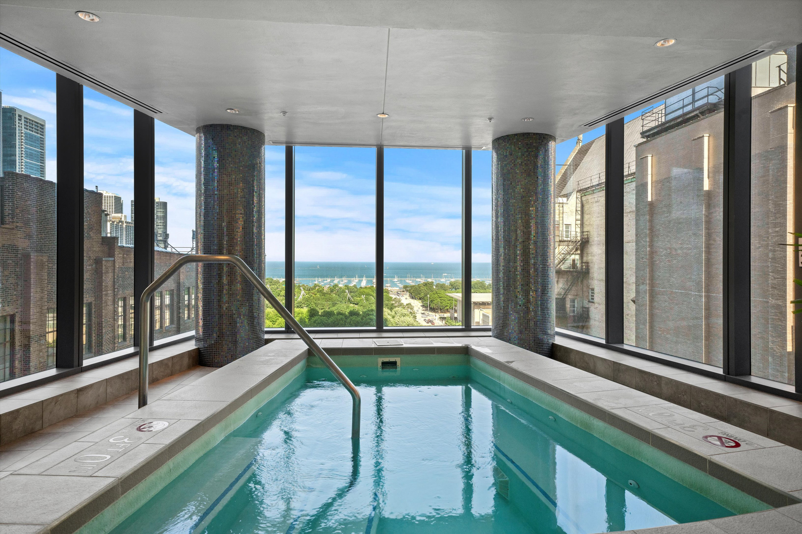 60 East Monroe Street, Unit 5304 Chicago, IL 60603 - Photo 45 of 55 a view of a living room and a balcony