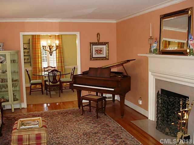 3115 Mountainbrook Road Charlotte, NC 28210 - Photo 3 of 16 Gallery Image 3