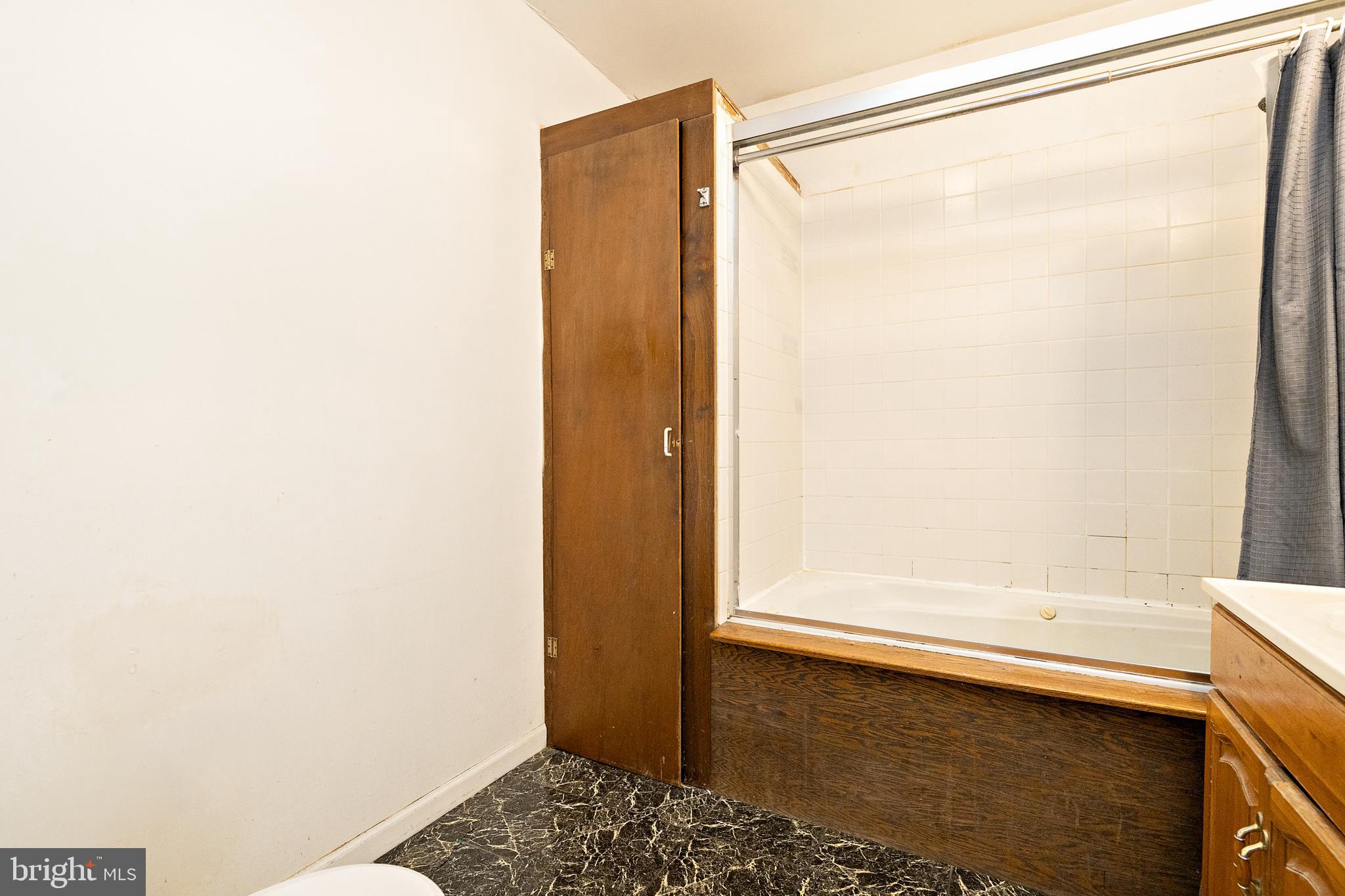 1826 Maple Avenue Haddon Heights, NJ 08035 - Photo 19 of 22 Upper floor bathroom