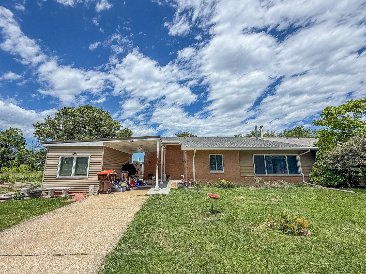 415 West Frost Avenue Rantoul, IL 61866 - Photo 1 of 31