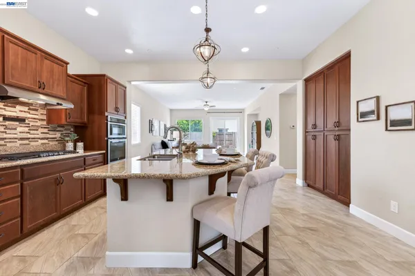 $689,000 | 1973 Carogold Lane, Manteca, CA 95337