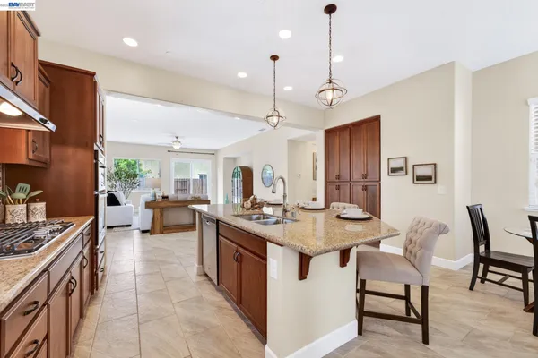 $689,000 | 1973 Carogold Lane, Manteca, CA 95337