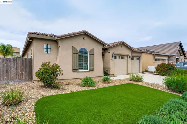 $689,000 | 1973 Carogold Lane, Manteca, CA 95337