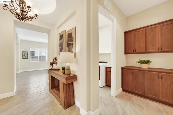 $689,000 | 1973 Carogold Lane, Manteca, CA 95337