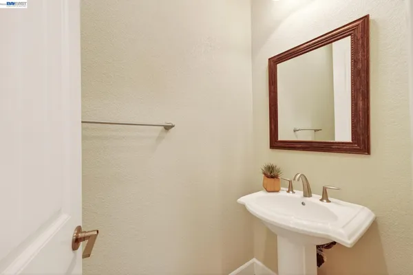 $689,000 | 1973 Carogold Lane, Manteca, CA 95337