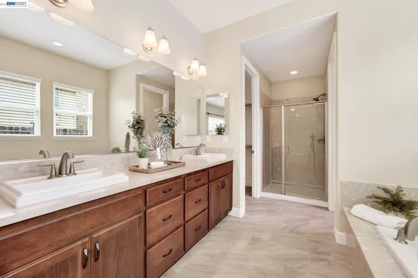 $689,000 | 1973 Carogold Lane, Manteca, CA 95337